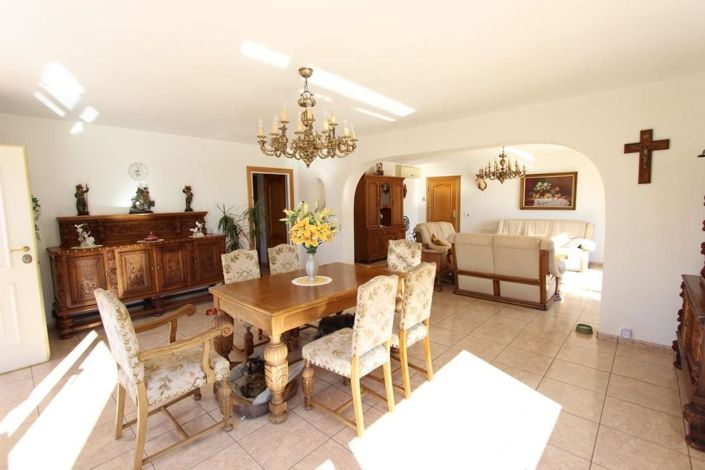 Image No.15-6 Bed Villa for sale