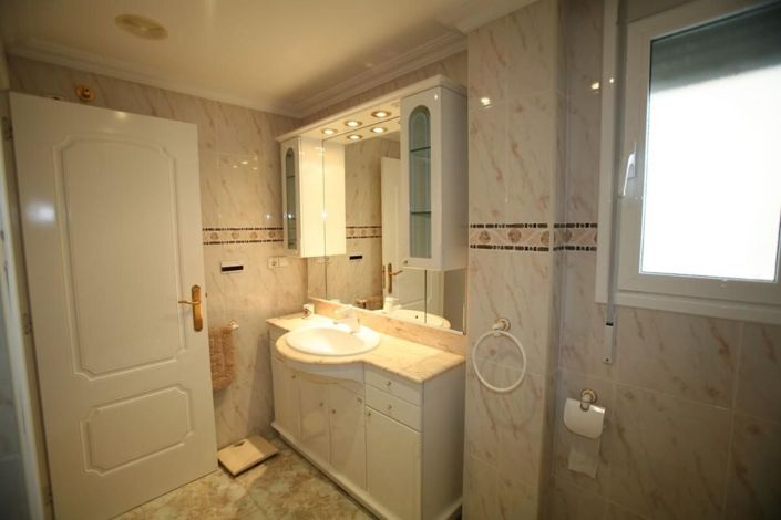 Image No.12-3 Bed Apartment for sale