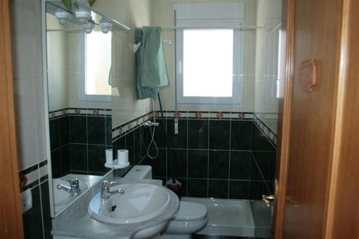 Image No.17-7 Bed Villa for sale