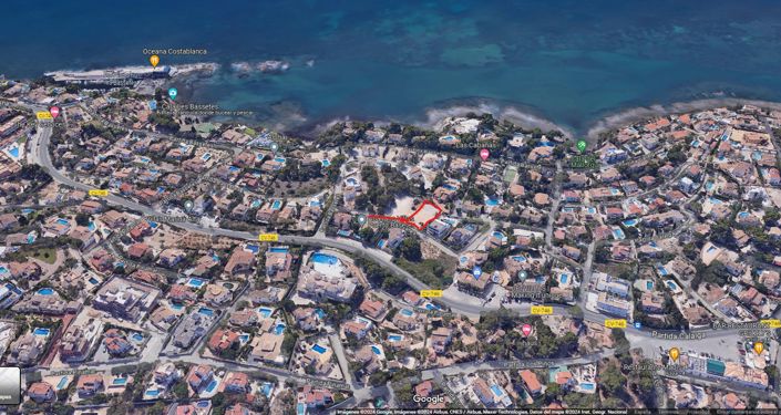 Image No.1-4 Bed Land for sale