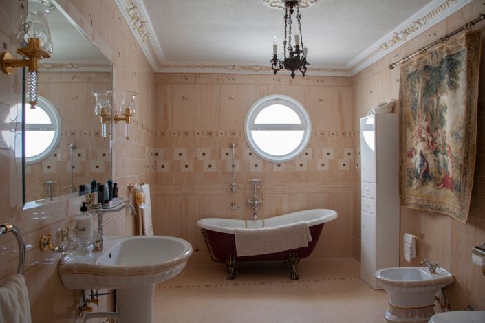 Image No.25-10 Bed Villa for sale