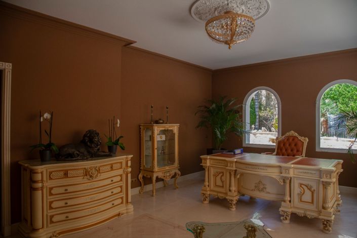 Image No.44-10 Bed Villa for sale