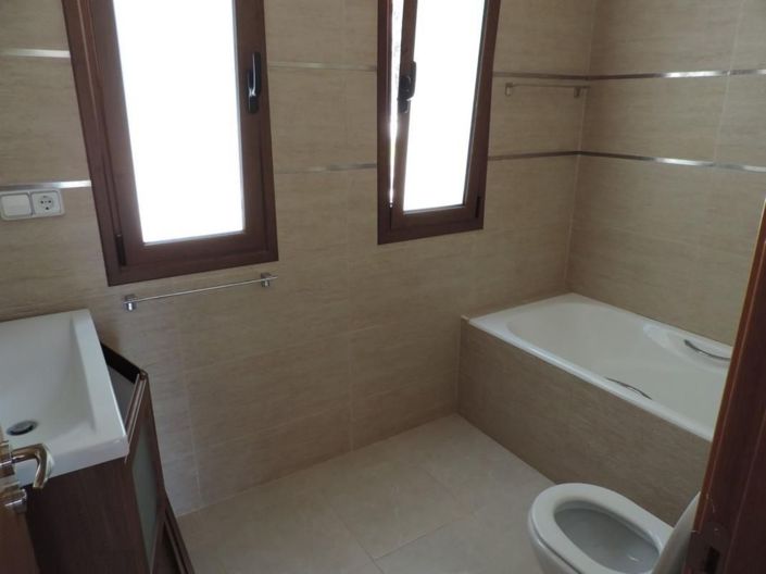 Image No.18-3 Bed Villa for sale