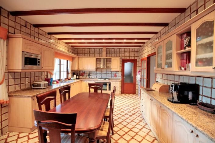 Image No.9-6 Bed Villa for sale