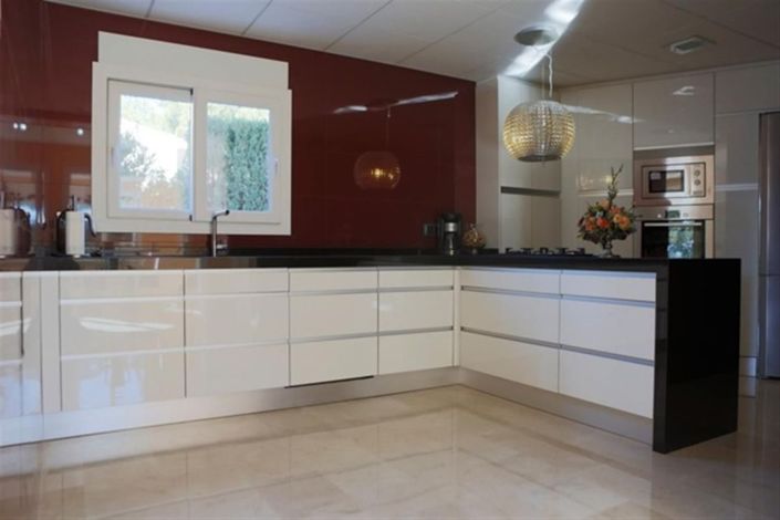 Image No.6-4 Bed Villa for sale