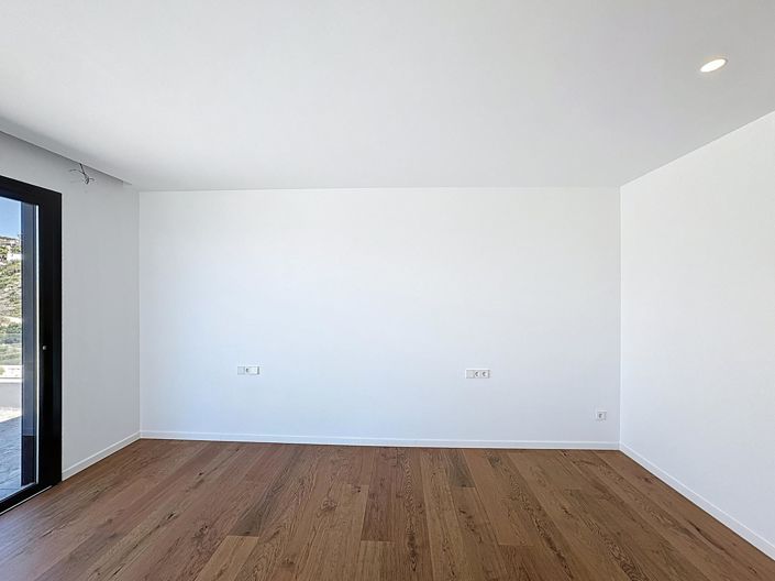 Image No.13-3 Bed Villa for sale