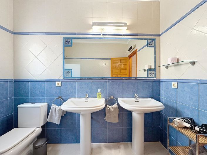 Image No.18-2 Bed Villa for sale