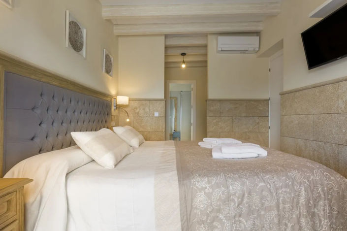 Image No.26-10 Bed Finca for sale