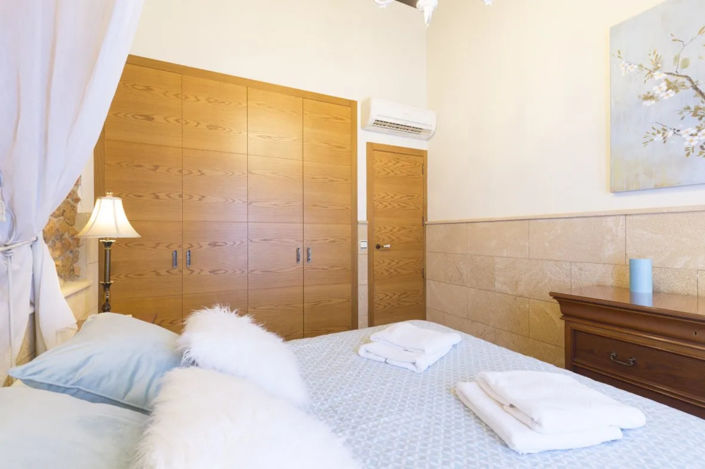 Image No.50-10 Bed Finca for sale