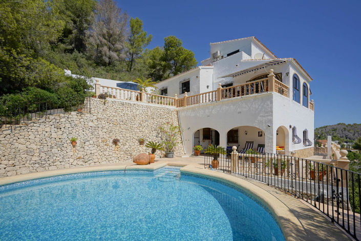Image No.3-4 Bed Villa for sale