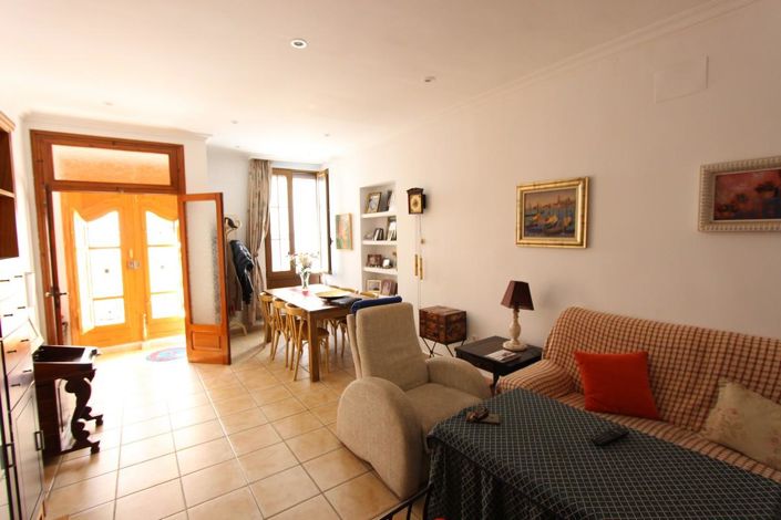 Image No.1-4 Bed Villa for sale