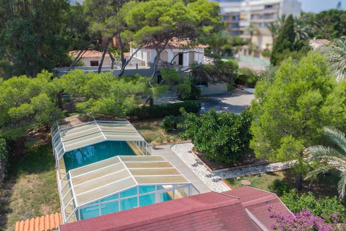 Image No.1-6 Bed Villa for sale