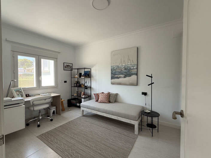 Image No.13-2 Bed Apartment for sale