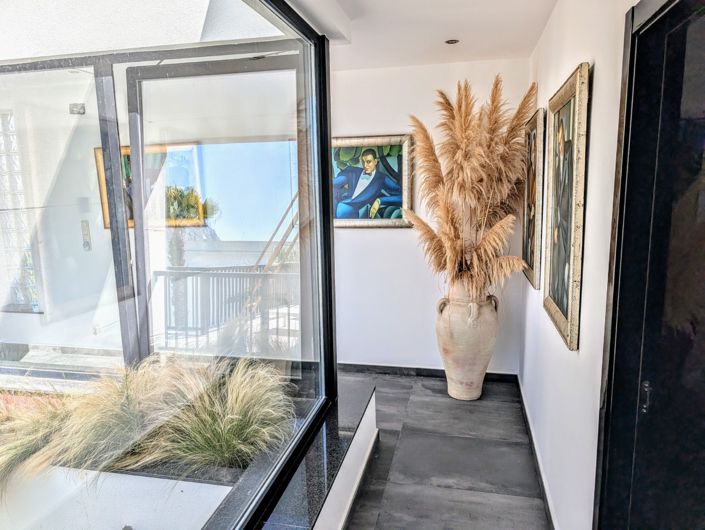 Image No.34-Villa for sale