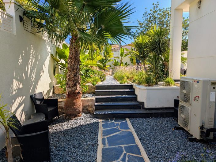 Image No.48-Villa for sale