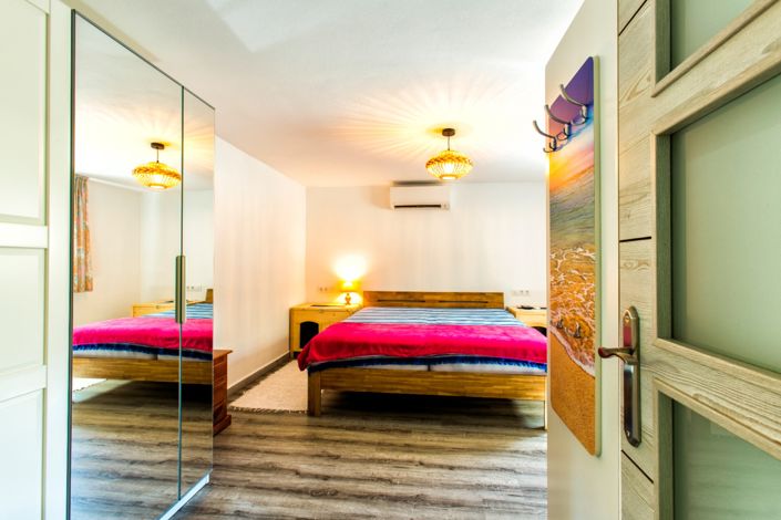 Image No.36-5 Bed Villa for sale