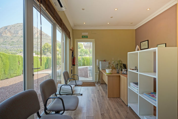 Image No.6-4 Bed Villa for sale