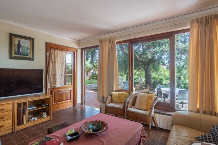 Image No.10-5 Bed Villa for sale