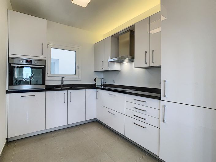 Image No.12-5 Bed Villa for sale