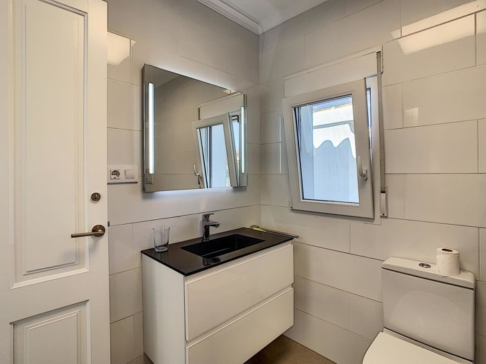 Image No.34-5 Bed Villa for sale