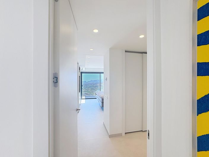 Image No.25-5 Bed Villa for sale