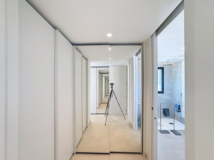 Image No.26-5 Bed Villa for sale