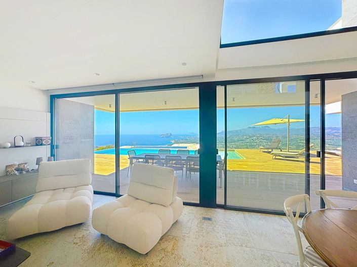 Image No.40-5 Bed Villa for sale