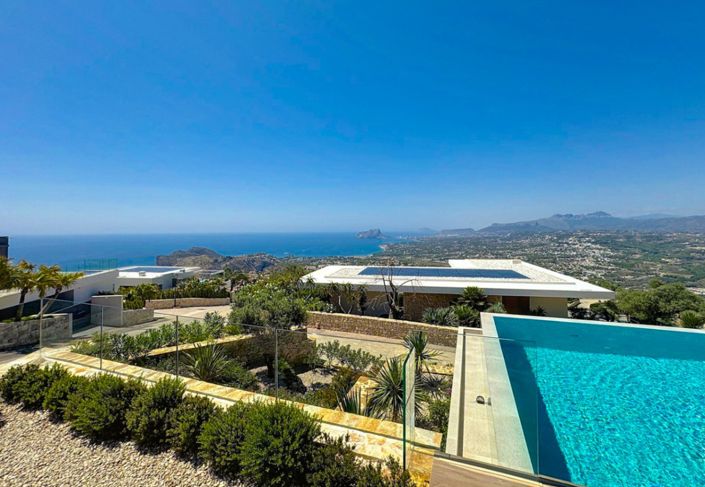 Image No.47-5 Bed Villa for sale