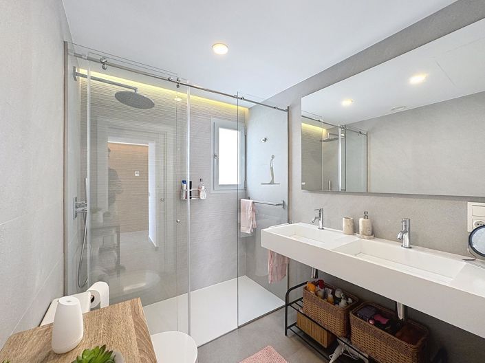 Image No.24-3 Bed Villa for sale