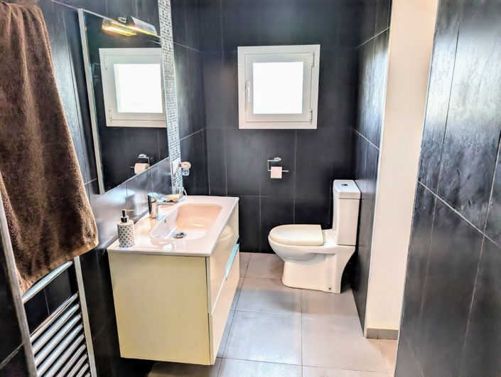 Image No.33-4 Bed Villa for sale