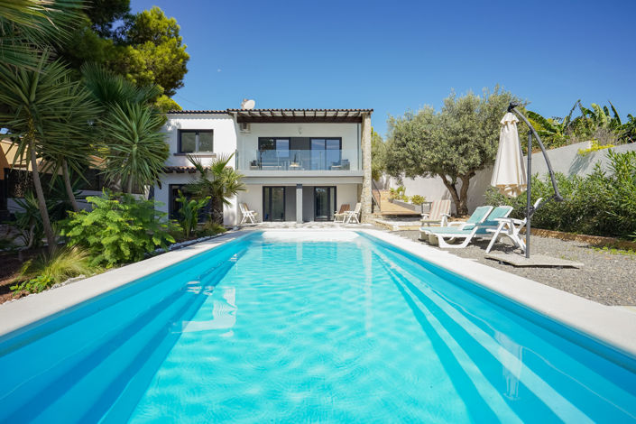 Image No.1-5 Bed Villa for sale
