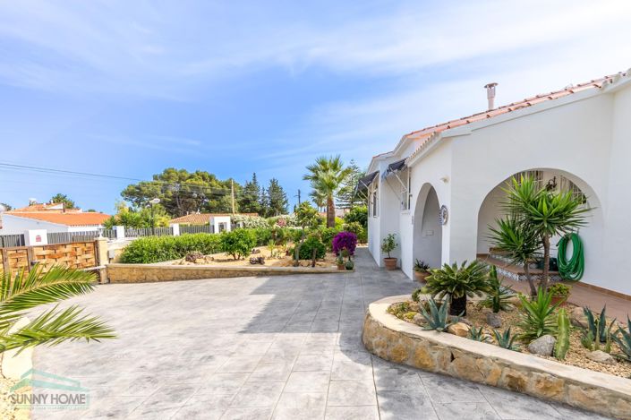 Image No.4-4 Bed Villa for sale