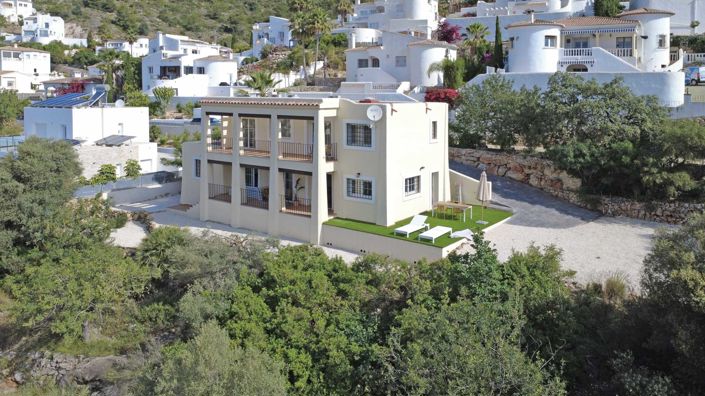 Image No.3-3 Bed Villa for sale
