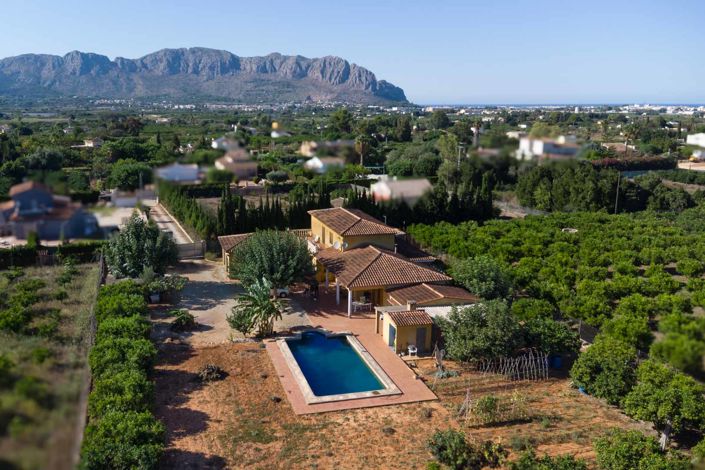 Image No.27-6 Bed Villa for sale