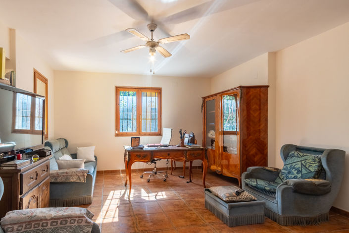 Image No.7-6 Bed Villa for sale