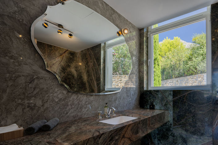 Image No.20-7 Bed Villa for sale