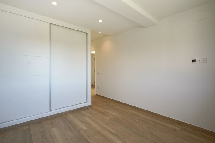 Image No.12-3 Bed Villa for sale