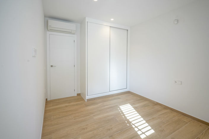 Image No.21-3 Bed Villa for sale