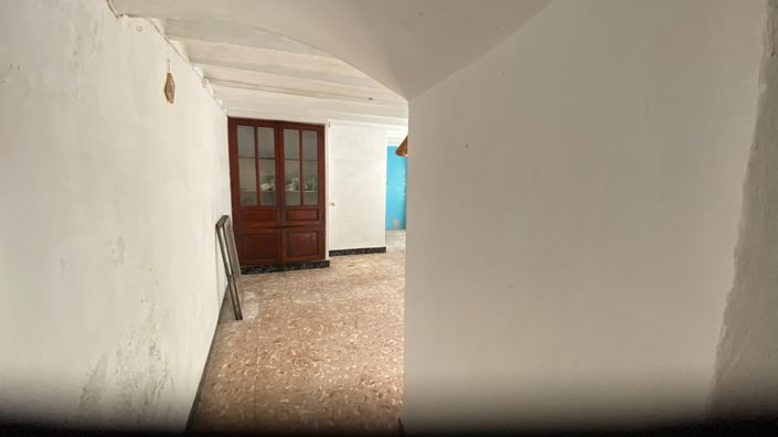 Image No.11-4 Bed Townhouse for sale