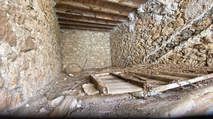 Image No.22-4 Bed Townhouse for sale