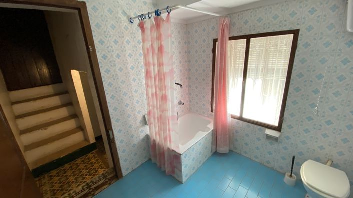 Image No.36-4 Bed Townhouse for sale