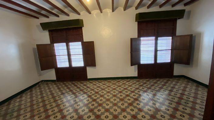 Image No.39-4 Bed Townhouse for sale