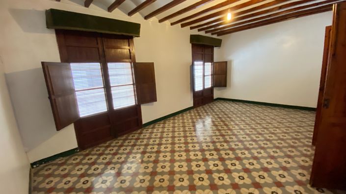 Image No.40-4 Bed Townhouse for sale