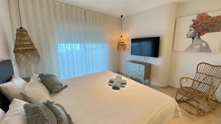 Image No.48-6 Bed Apartment for sale