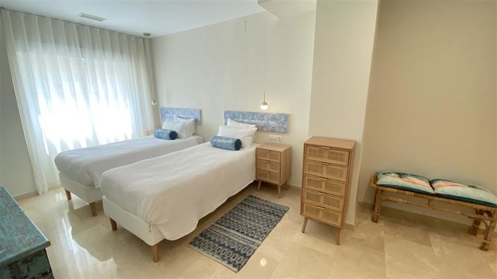 Image No.50-6 Bed Apartment for sale