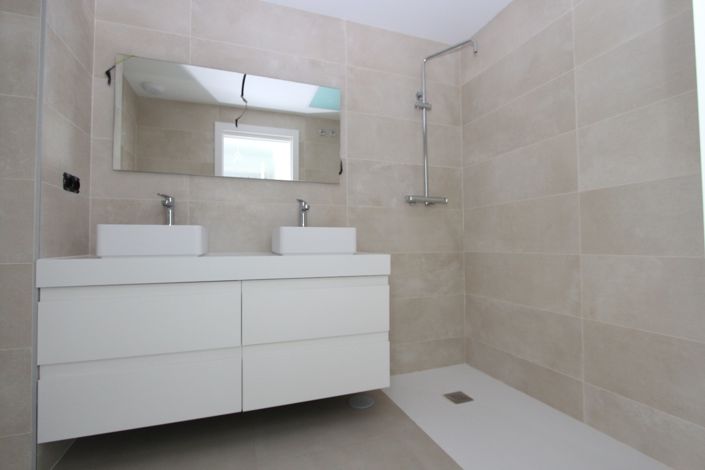 Image No.18-2 Bed Apartment for sale