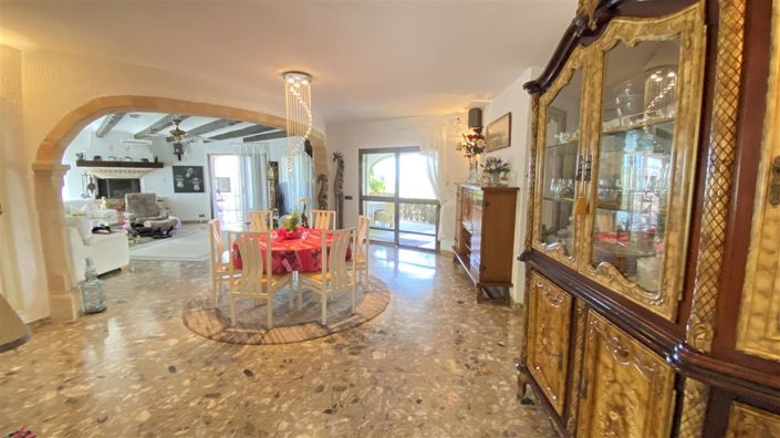 Image No.17-18 Bed Villa for sale