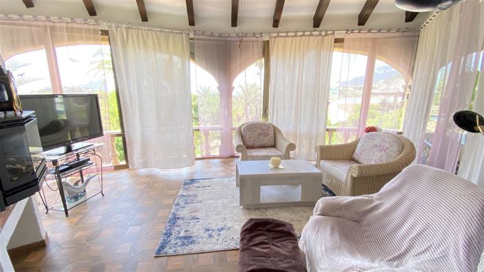 Image No.19-18 Bed Villa for sale