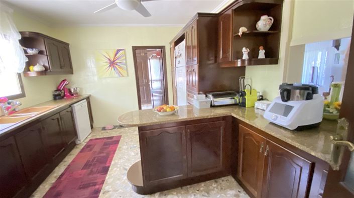 Image No.21-18 Bed Villa for sale