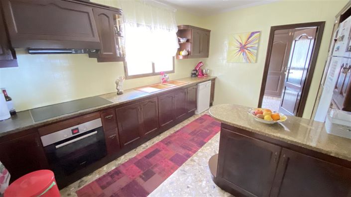 Image No.22-18 Bed Villa for sale